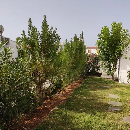 Lovely 2 Bedroom With Parking Semesterbostad